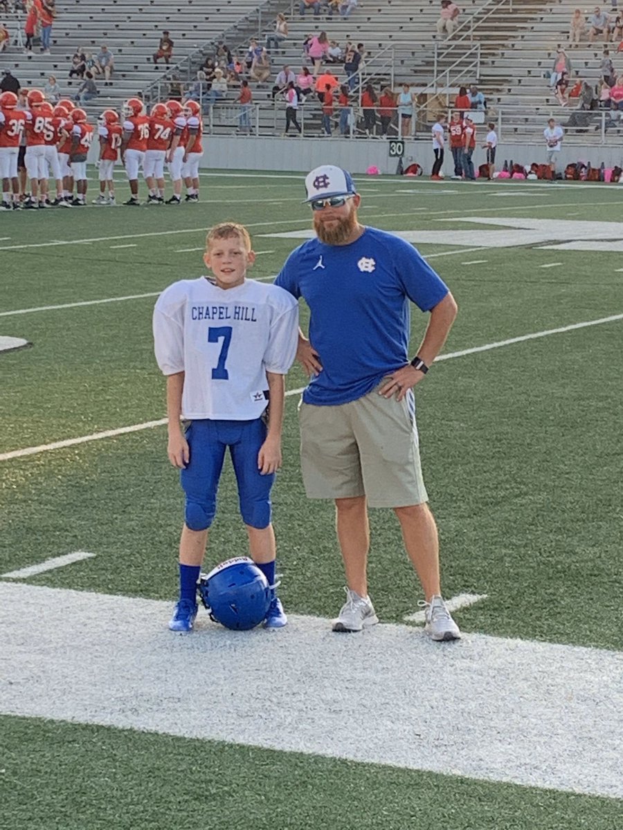 coachriordan's tweet photo. Stay Home and Grind!
Wash your hands often!
Social distancing is a must!
Be healthy, eat right, drink H2O, exercise, and sleep.

The faster we beat this and do what is asked of us, the sooner we will get back to normal!

#MissMyDogs https://t.co/J8bNUHHLQ0