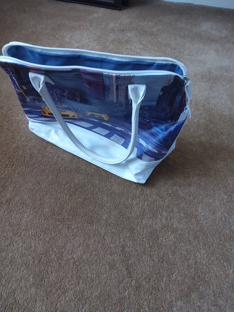 StoreEdwards's tweet image. Hand bag £16