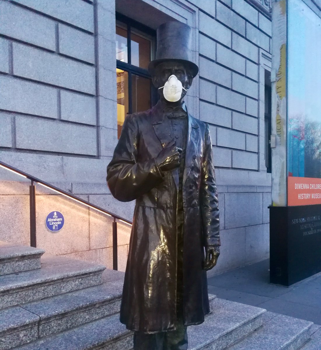 Everyone taking their part in NYC against the spread of COVID19 - statue of Abraham Lincoln outside of the New York Historical Society.  #COVID19 #coronavirus #onenewyork