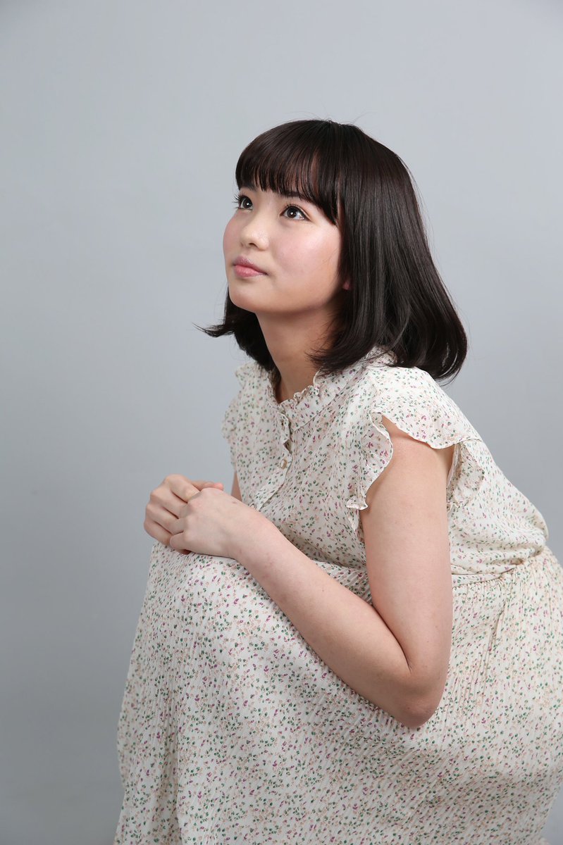 yukiko_nakada's tweet photo. 大変な時ですが…
今月からATプロダクションに所属させて頂けることになりました。

ご縁に感謝し、今後もたくさんのお仕事に挑戦して��きます！
改めてよろしくお願いします…！

撮って頂いたお写真をちらっと☺︎

#仲田友紀子　#nakadayukiko
#ATプロダクション https://t.co/MklbbhVhDD