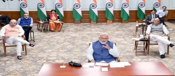ItUttar's tweet photo. आदरणीय @PMOIndia श्री @narendramodi जी के नेतृत्व में कैबिनेट बैठक द्वारा #कोरोना #महामारी के विरुद्ध अभियान केलिए2वर्षोंकी#सांसद_निधि#MPLAD व सांसदों के वेतन में 1वर्ष तक 30%की कटौती करने का साहसिक निर्णय,संकट के समय में स्वागत योग्य कदम है। #CabinetDecisions #IndiaFightsCorona https://t.co/26QjfCkS8P