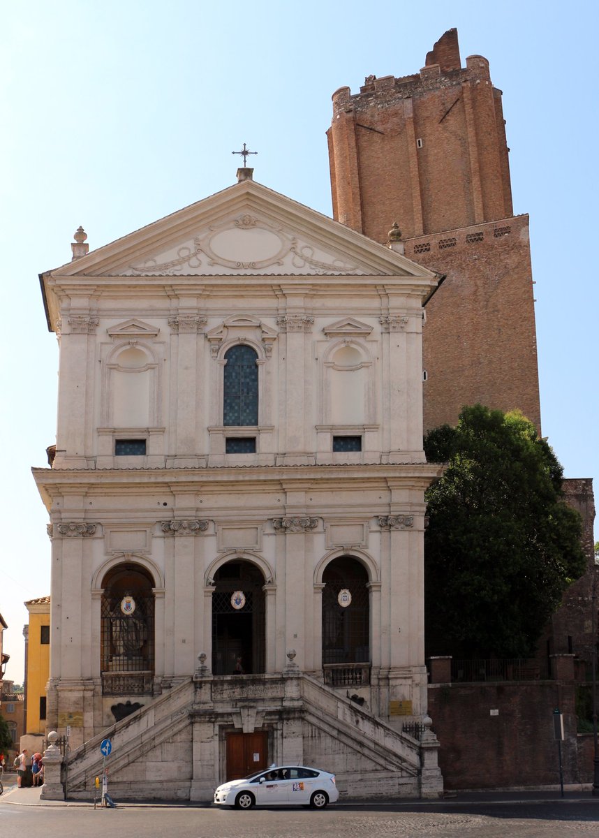 Ninguna iglesia de Roma es vana. Santa Catalina in Magnanapoli es la iglesia del ejército. Es muy conocida por estar en un cruce muy transitado, pero poco conocido su interior. Aprovechen!