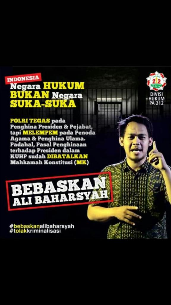 OSemprul's tweet photo. Ada 2 tweetstorm yang membuat hati ini sedih 
#WeStandWithSaidDidu 
#bebaskanalibahrsyah 
2 pejuang rakyat!!, sekarang kita tau siapa yang bersama rakyat

Corona datang klen katakan negriku sdg sakit... 
Helloooow,.  Negri ini sudah sakit sejak diduduki rezim https://t.co/rxHbBZGfyp