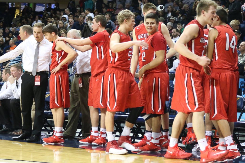 ksto04's tweet photo. Thanks to @whsindianbb. Once you are nominated, you have 24 hours to respond or you donate $20 to a local charity. You then nominate 4 coaches. You have to post a picture of you coaching. I nominate @Ray_Martinez23 @BritschM @marcrobinson77 @cdietrich_ https://t.co/0Nld5aA21z