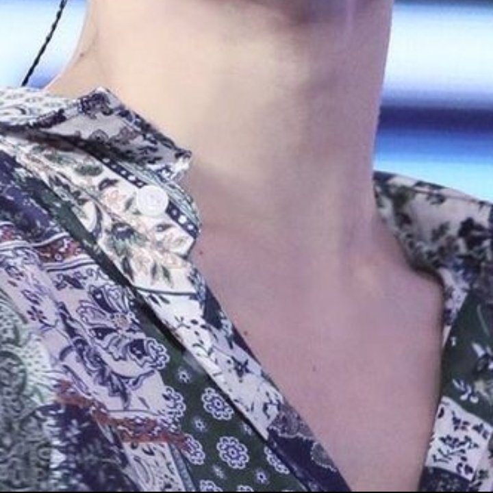 – jun has quite a number of moles. from his iconic upper lip moles, cheek moles, mole on his neck, and moles on his collar bones/chest. i think, jun = king of beauty marks