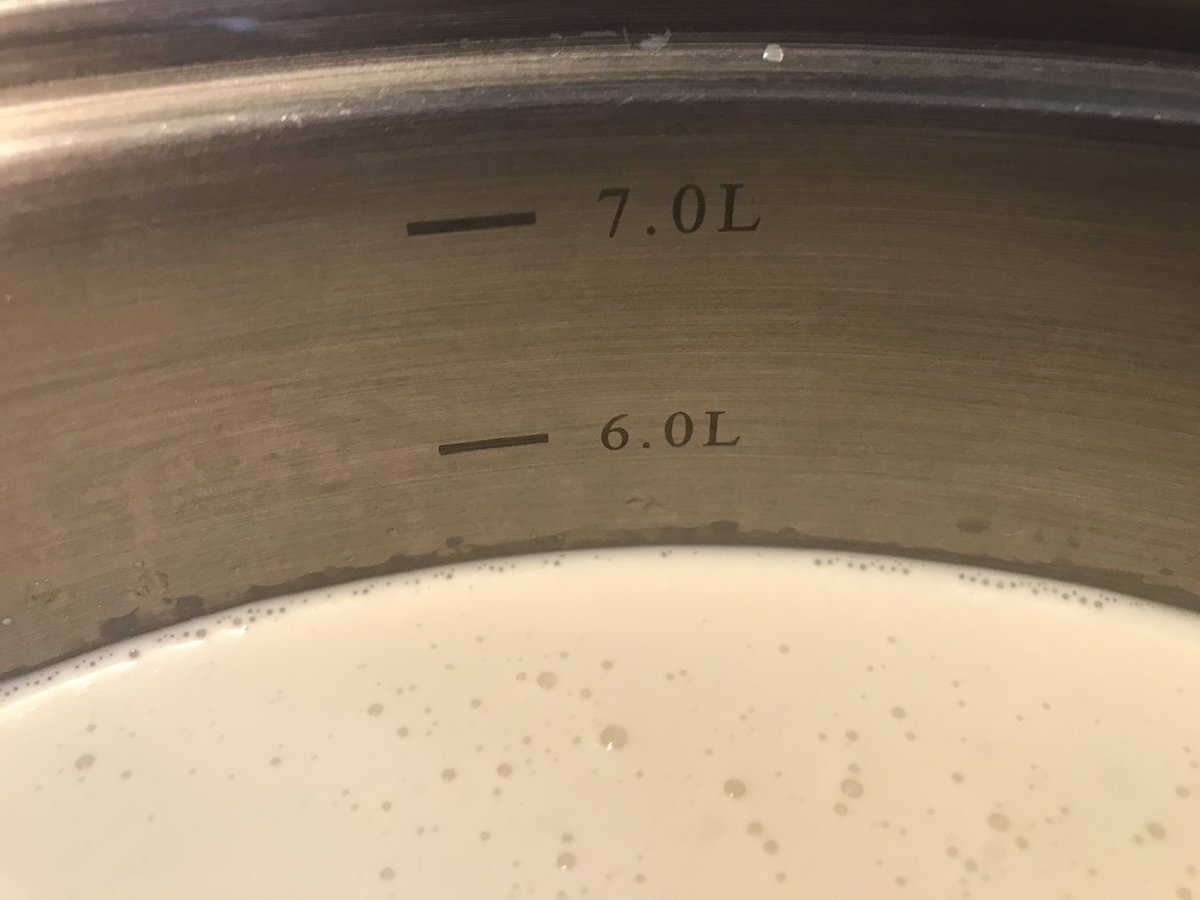 PeskyChicken's tweet photo. And so it begins .... day 1 milking  ... https://t.co/vmHNBzxlfy