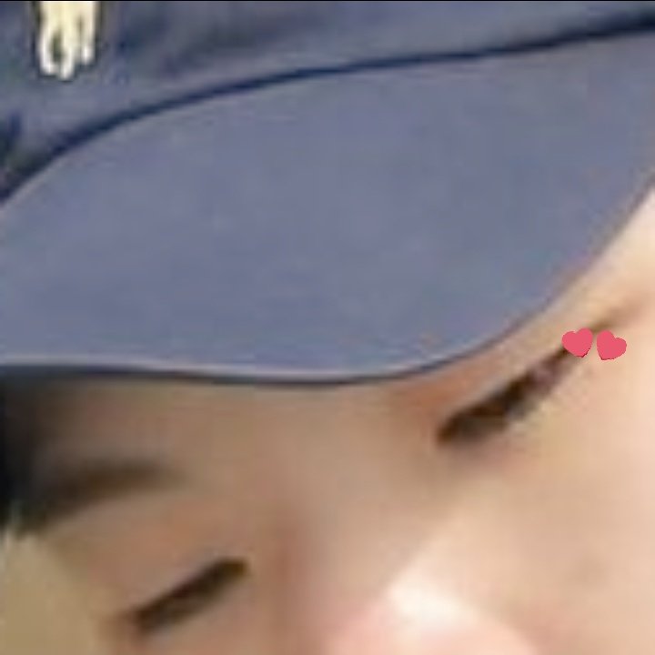 – woozi have one (barely) visible mole on his face at the corner of his eyes