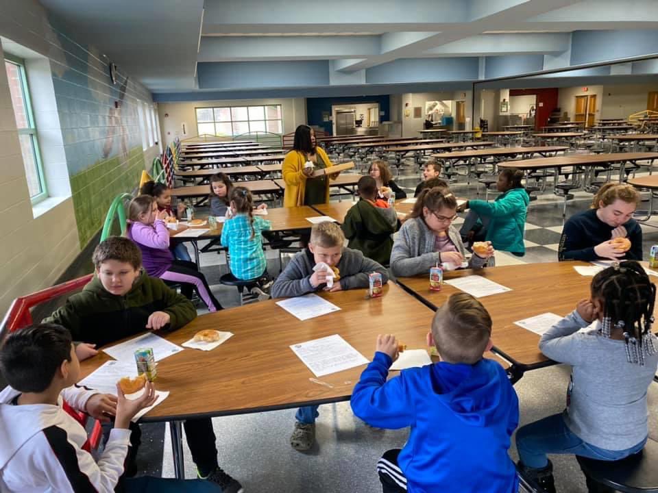CPESA_CCSD's tweet photo. This week is Assistant Principal Week! We would like to salute CPESA Assistant Principal Mrs. Charae’a Johnson! She brings a positive and creative energy to our school and is a wonderful asset to the students, staff and communities of CPESA!
#CPESArocks https://t.co/pNCh8WgnfH
