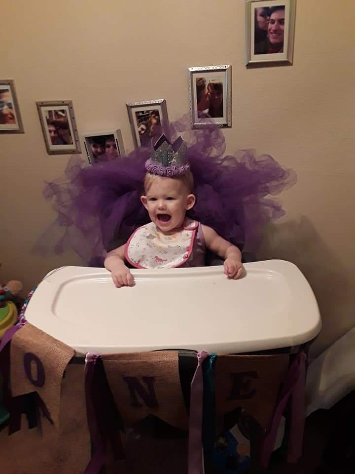 howiedlover's tweet photo. I discovered yesterday that my baby shares her birthday with @candacecbure (somehow last year the labor impeded my abilities to notice such things) and I couldn't be happier 😁 https://t.co/IHP8HYbwsY