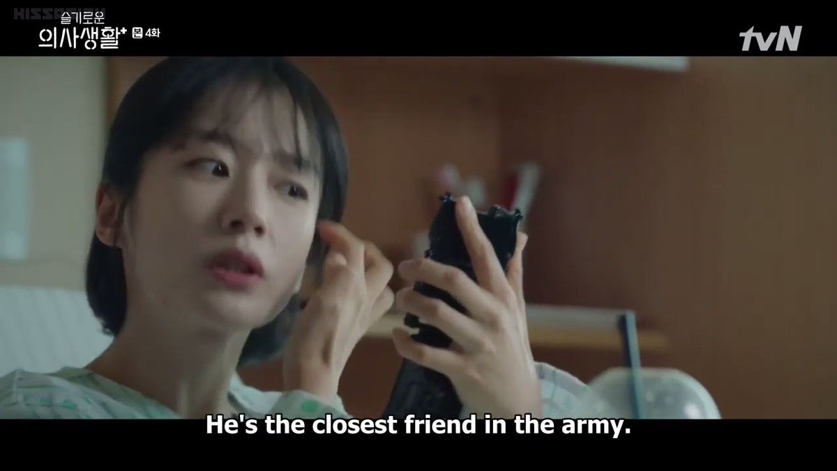 Look at Jun Hwan expression knowing Ik Sun friend is a guy. And anyone notice how Ik Sun describe his friendship with Dr. AHN?" We're like YOU AND SONG HWA"see?? Ik Jun is the closest to Song Hwa and I'm still convince he is the guy she used to like.  #HospitalPlaylist