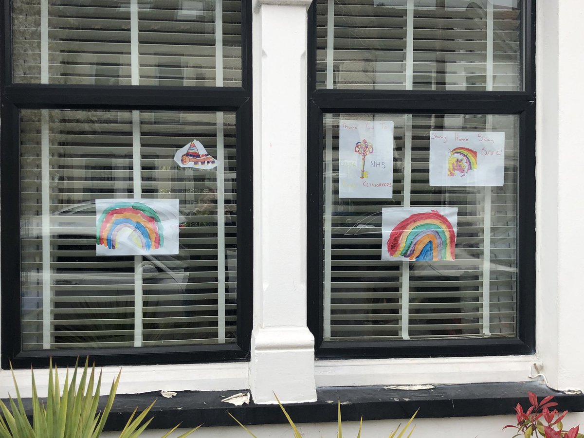 CrawleyKate's tweet image. Thanks to the children for our Rainbows 🌈 of support on Flaxton road and Melling street @Royal_Greenwich @PlumsteadCommon #GreenwichRainbows #resilience #Creative