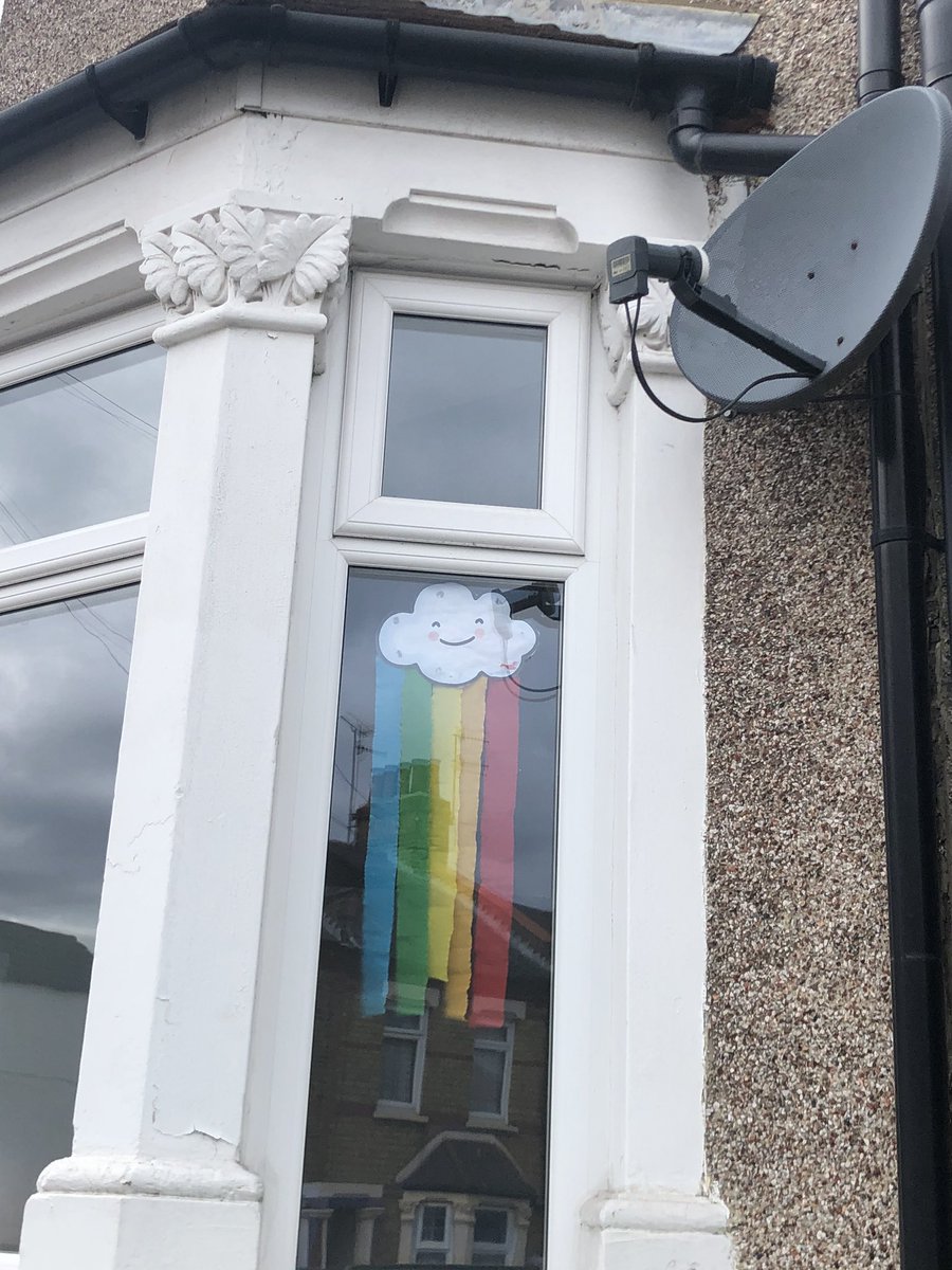 CrawleyKate's tweet image. Thanks to the children for our Rainbows 🌈 of support on Flaxton road and Melling street @Royal_Greenwich @PlumsteadCommon #GreenwichRainbows #resilience #Creative