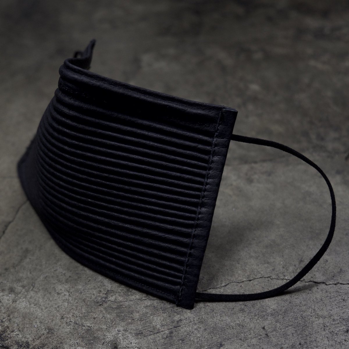 TASjapan's tweet photo. WASHABLE PIG PLEATS LEATHER MASK.
I hope COVID-19 will converge as soon possible.
#tasjapan #leather #comtemporaryart #minimalism #minimalart #accessory #pfw #pfw20 #fashion #bag #necklace #fragrance #roommist #comtemporaryjewellery #wallet https://t.co/fky2KFnmbt
