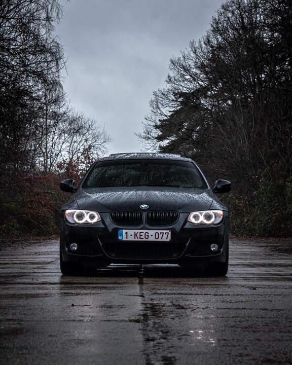 fastaholics's tweet photo. BMW 320i E92 LCI 

#BMW #3series #black https://t.co/HnGTuYJzFI