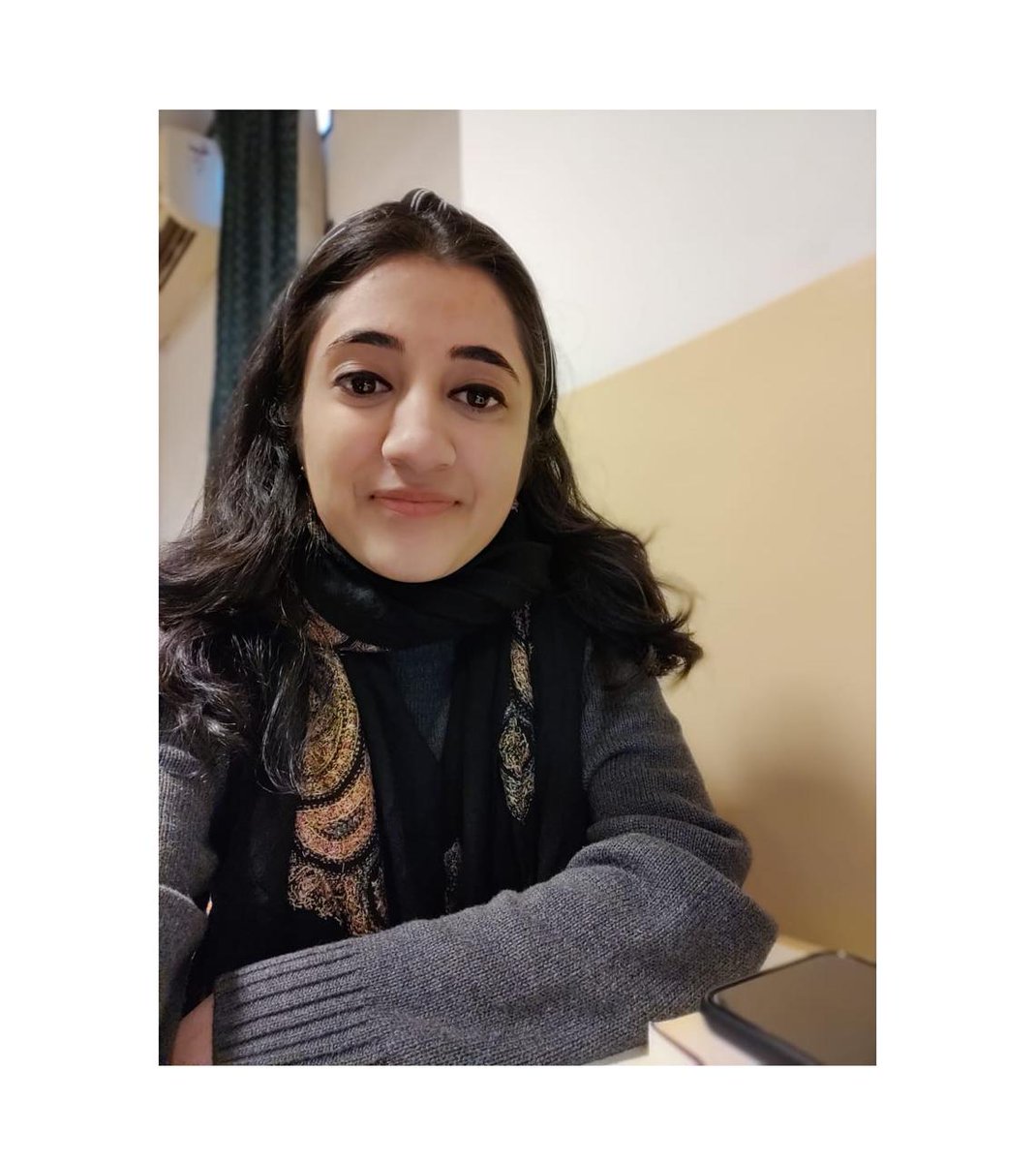 booksonthemetro's tweet photo. #HumansOfBODM ♥️🌻
Poorvi Goel is pursuing MBA and loves to play with numbers. She wants to secure a future in the field of finance and analytics. But there's a much more interesting side to her. https://t.co/NTYJekFW6z