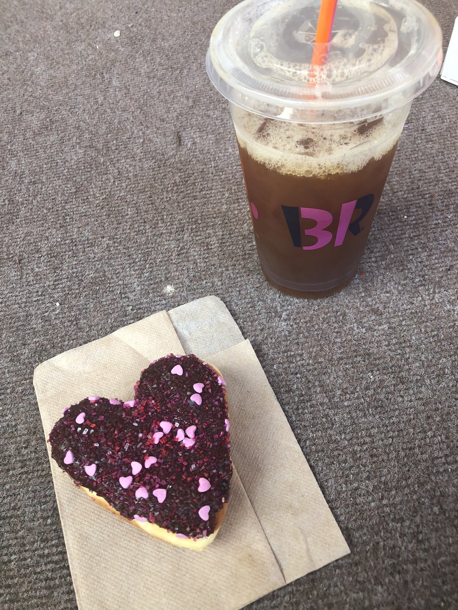 Meghanslp's tweet image. District 25 loves donuts!! Thank you Dr. Bein &amp;amp; District 25 for the special treat! I picked up an iced coffee and had a great start to my Tuesday! @ahsd25supt  @ahsd25 @AHSD25South  #bekind #stayathome #supportlocalbusiness #bestschooldistrictever