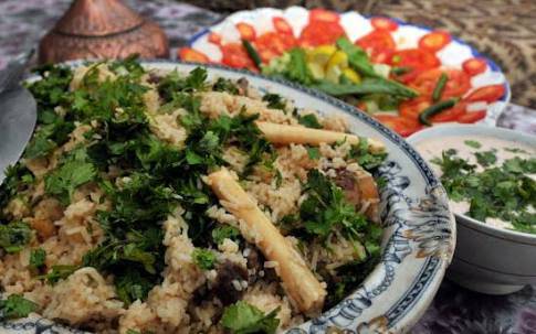 tornosindia's tweet photo. #Awadhi #cuisine would not be complete without mentioning the sumptuous rice dishes it has. And Chulao is one such dish. It is a simpler form of pulao, but no where less in taste. Here is the easy recipe to make it yourself: https://t.co/4iUzRLUFDn https://t.co/FFuMsqT90r