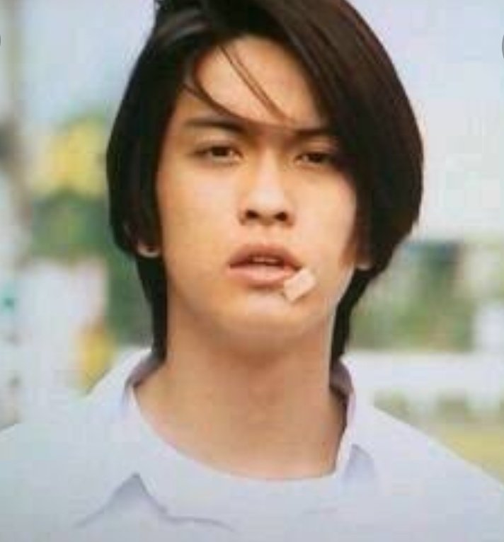 雪いちご ﾈｷ در توییتر で 白線流しの長瀬智也最強って話は 見て よ こんなとこに絆創膏貼っちゃってエモすぎやしないかい