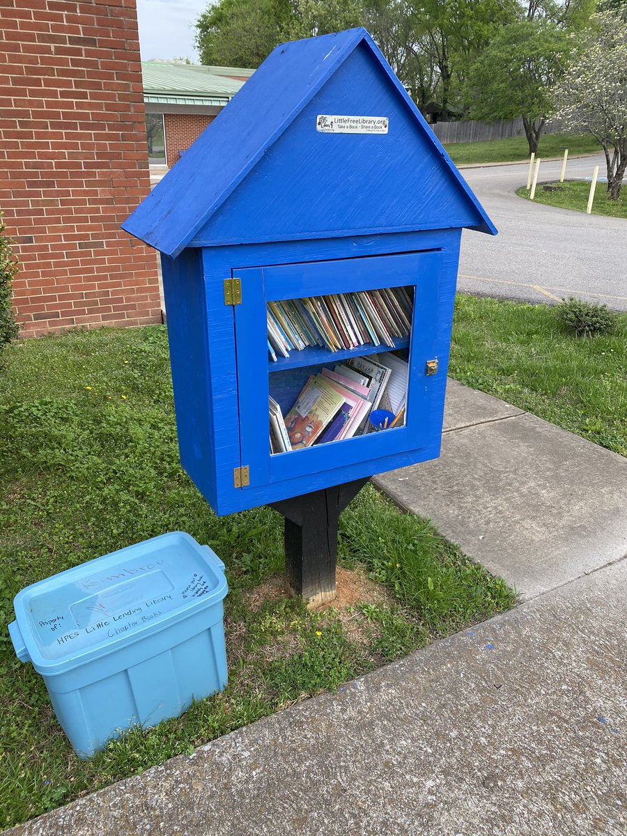 cjmarczak's tweet photo. Hey @MauryCoSchools parents; if your kids need books to read, drop by the @HPEStigers lending library; they even have chapter books for older kids! @thedailyherald @SpringHillFresh @Parents4MCPS @friends_fe @TNedu @SchwinnTeach #mcpskeys #growmaury https://t.co/aPVB16nxby
