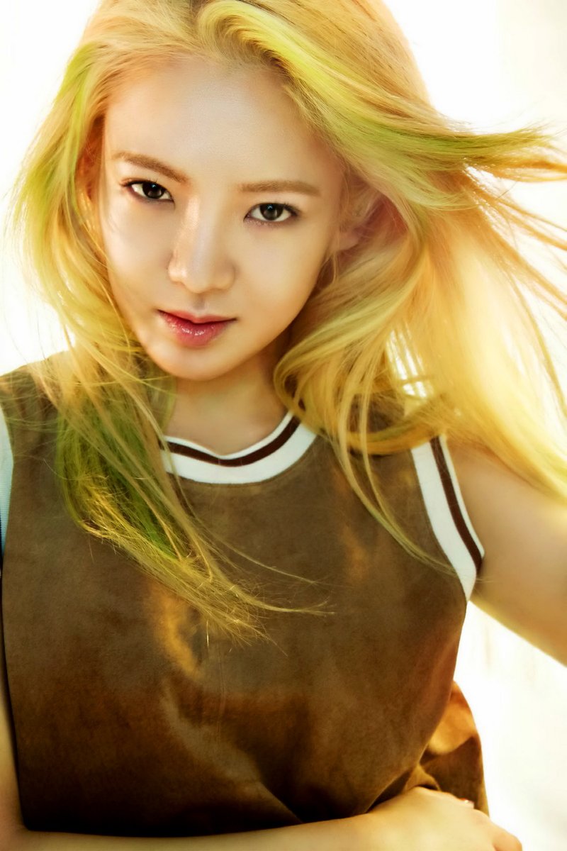  #Hyoyeon  #효연  Vogue Girl Korea Magazine April 2015