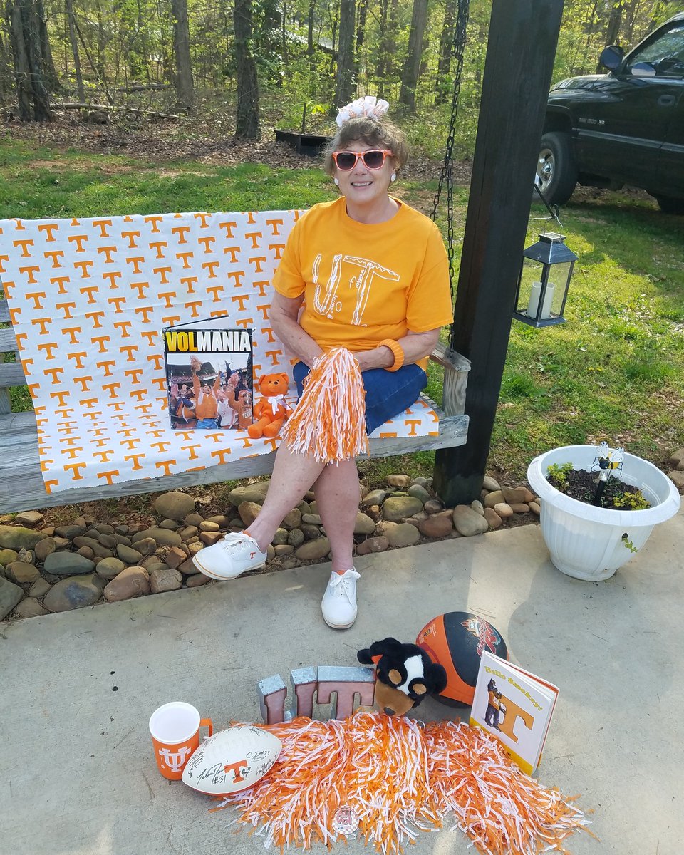 grimesgirl123's tweet photo. Go Vols!
#PESVirtualSpiritWeek
#LoveItLiveIt
#WarriorNation
#utknoxville https://t.co/En4WcQkNia