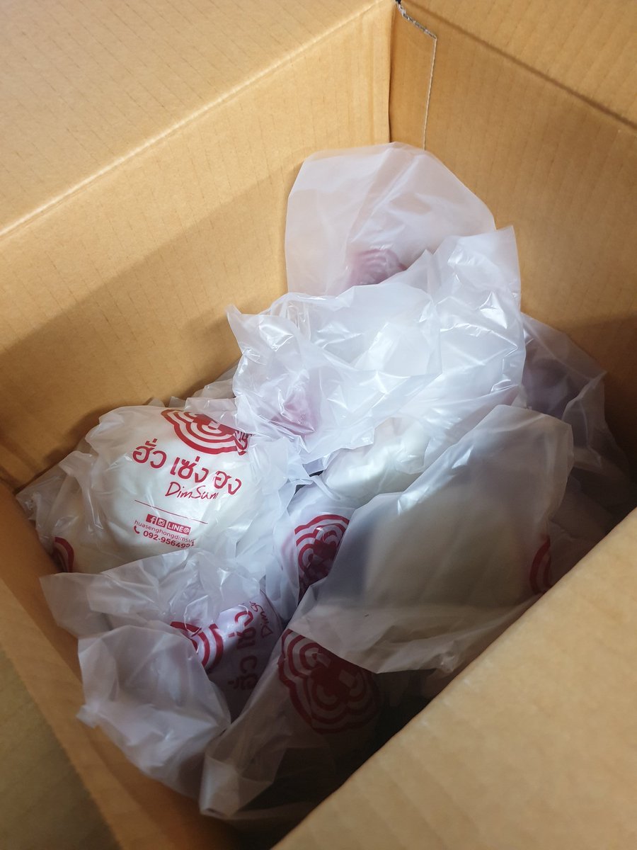 noppatjak's tweet photo. ขอบคุณทีม Get! มากครับบ ส่งอาหารอร่อยๆ มาให้ทีมข่าวทานมีแรงทำงาน #letsgetsafe https://t.co/WJ62PZtItt