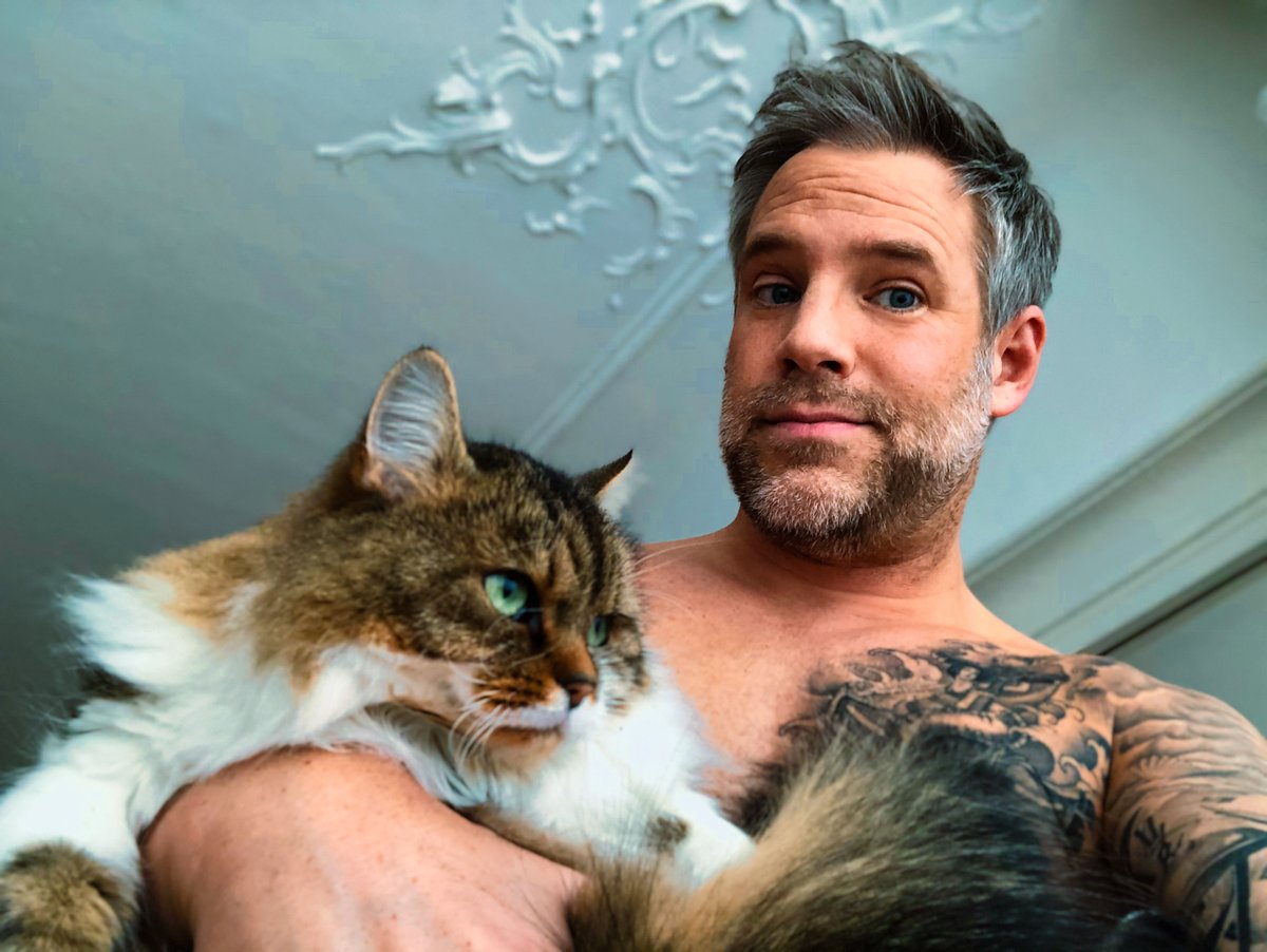MichaelWalterCH's tweet photo. https://t.co/RYTOEp3YJs
#beardandtattoo #beardedmodel #beardedstyle #switzerland #beardoftheday #beardsandtats #beardstyle  #michaelwalter #schweiz #beardedmodel #zürich #swissmade #silverhair #swissmalemodels #malemodetrending #swissmodels #newyorkcity #swissmodelagency https://t.co/973BRFWrd4