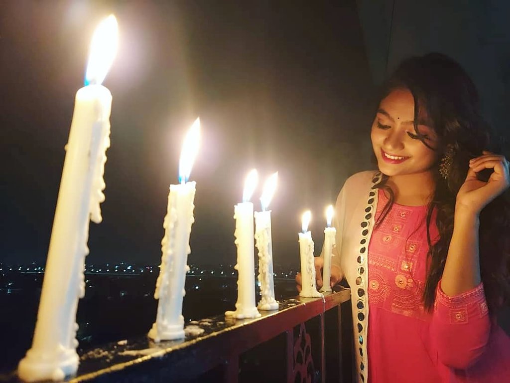 OshiSahu's tweet photo. #9pm9minutes 
Fight for corona , stand with the nation.
#jaihind 🇮🇳
 सतर्क रहें ,सुरक्षित रहें
 कोरोना वायरस से सावधान रहें
 क्योंकि सावधानी ही बचाव है |
.
.
.
#indiafightcorona #gocorona #stayhome #safe #covi19 #StayAtHome https://t.co/iUqWr10daF
