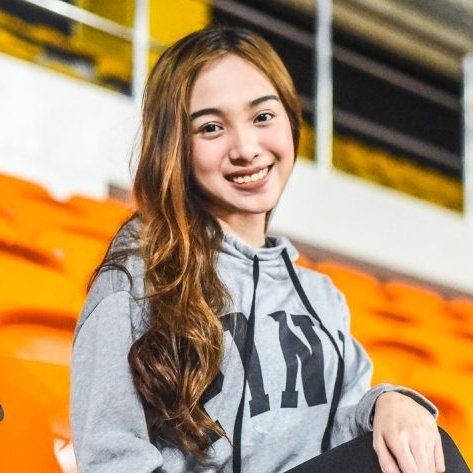 TheUSTTigresses's tweet photo. We are not yet ready for our lucky charm to finish her courtside duties. 😭

@makylachavez_ allowed the UST community once again to say that we have the BEST courtside reporter in the UAAP! 💛

God bless, Makyla! Mahal na mahal ka namin! https://t.co/toBgXAbriZ