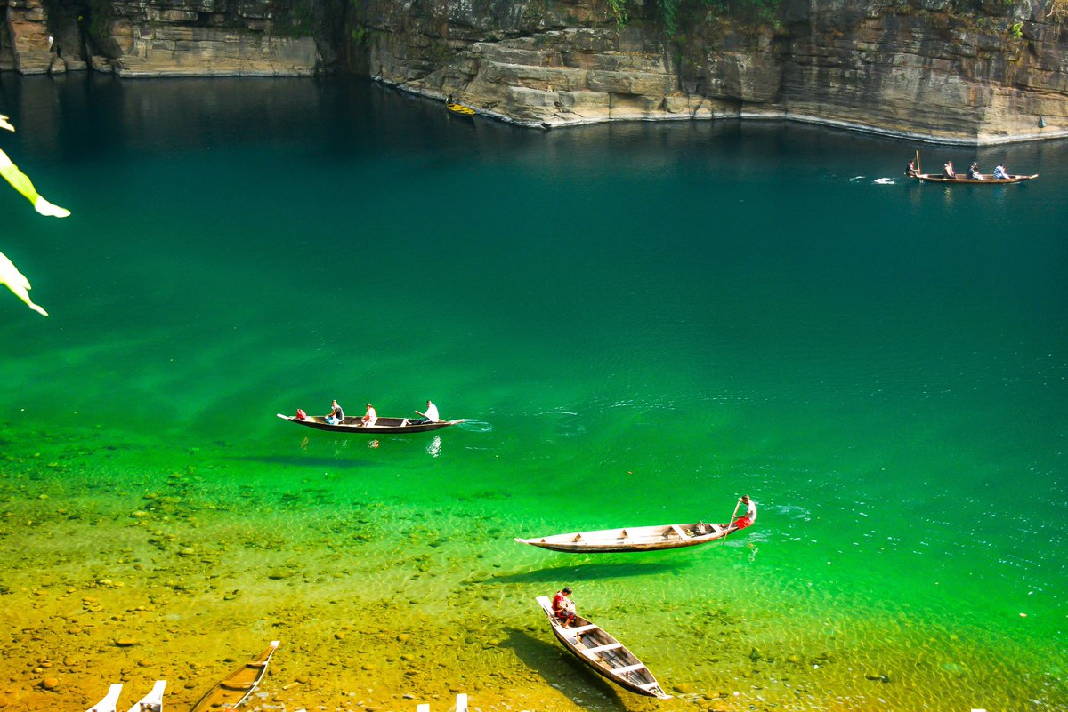 Levitating Boats at Umngot river, Meghalaya, India   #SerenityNow