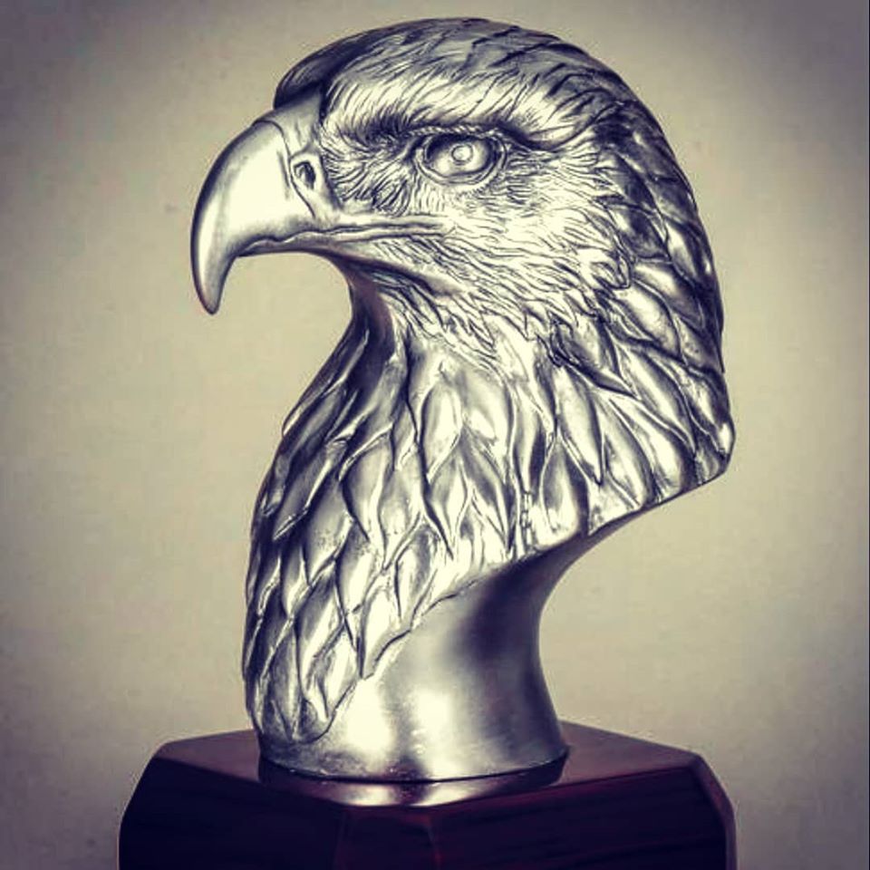 HandCrafted for #homedecoration and #officedecorations

#handmadedecorations
#EagleSculpture
#decorationpieces
#ThePieceMasters

This item will be available soon to buy, till than follow and like us to get an update about launch of this product.

Size: 8' height (including base)