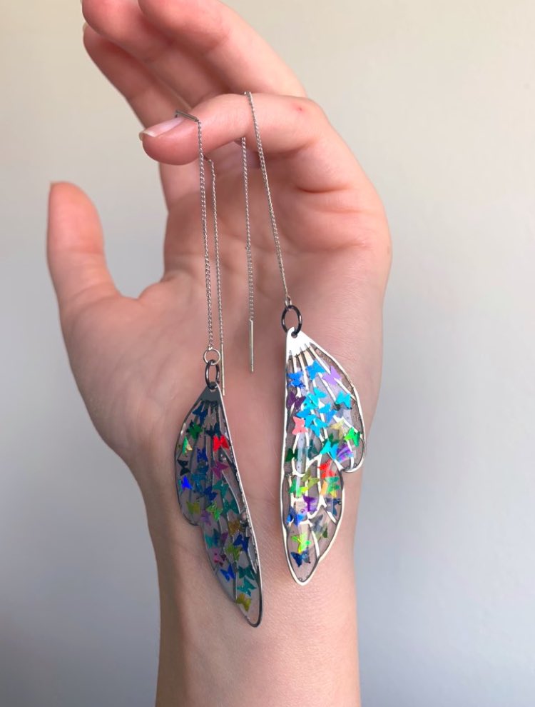  @raachelbishop I literally want ALL of her earrings and if I could buy them all I would. She is so creative and I adore her work, especially her fairy wing earring like come on HOW MAGICAL