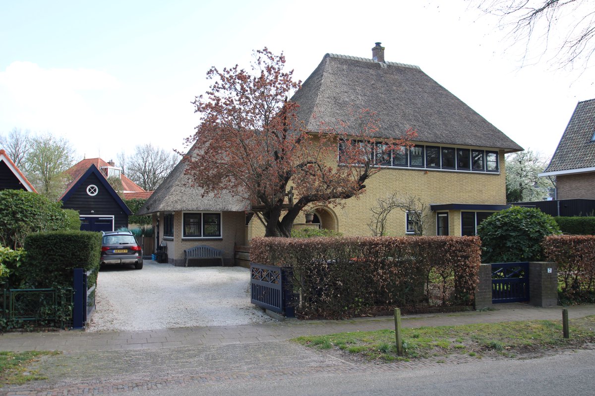 Dit is wel een hele mooi villa om te mogen verkopen! Nicolaas Beetslaan 7 Baarn #Pekingpark #geweldige #plek