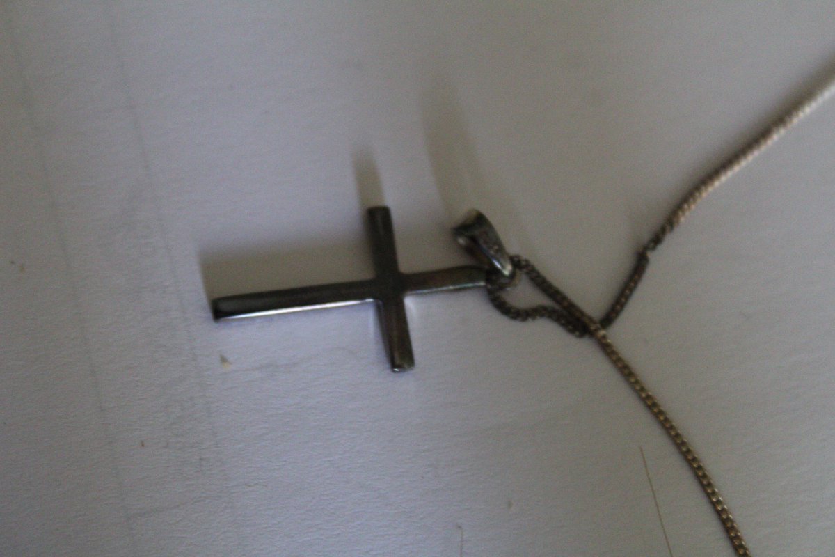 AlibrewsterAli's tweet photo. @jlandpcustserv So disappointed! I treated myself to this necklace as a lockdown birthday this year. Looks like it’s been sat in a jewellery box for 20yrs!Extremely tarnished &amp; the back of the cross is completely black.Wont be able to wear it until I’ve bought some silver cleaner https://t.co/j4jmbbZnuf