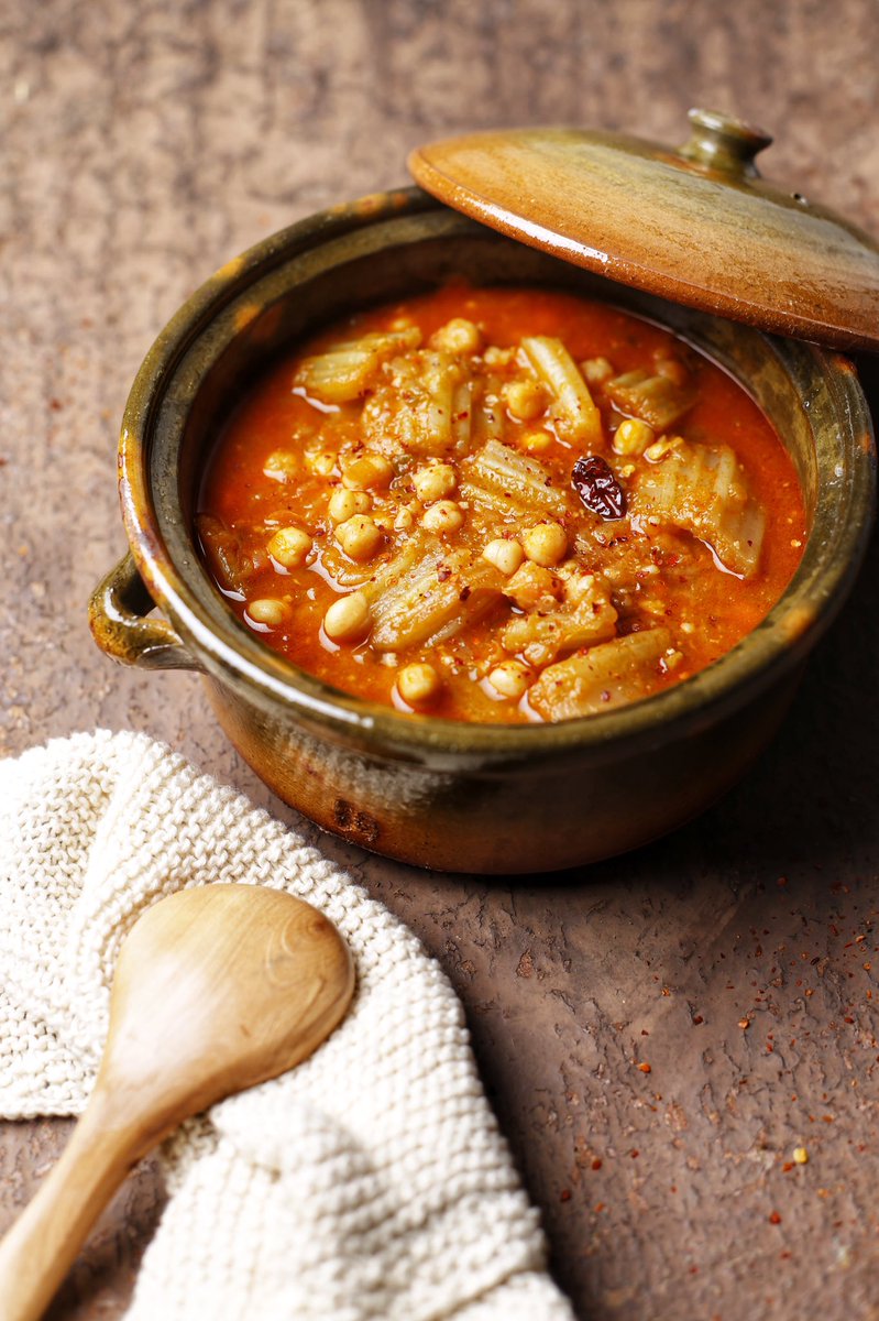 A quien seguir si te ha dado por meterte en la cocina esta cuarentena > bit.ly/recetasencuare… #recetas #coronavirus #COVID19