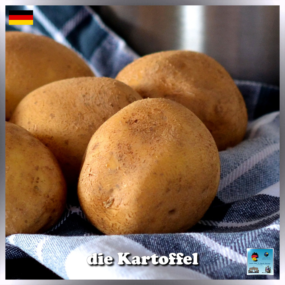 LearnXDGerman's tweet photo. If you want to get some vitamin c, get some potatoes! Potatoes are a great source of vitamin C, B6 and manganese! Did you know what they are called in German before?
🇩🇪 die Kartoffel 🥔
#WeStayAtHome #LearnGerman #deutschlernen #languagelearning #LernDeutsch #Tuesday #Apr07 https://t.co/JwlRRGGneB