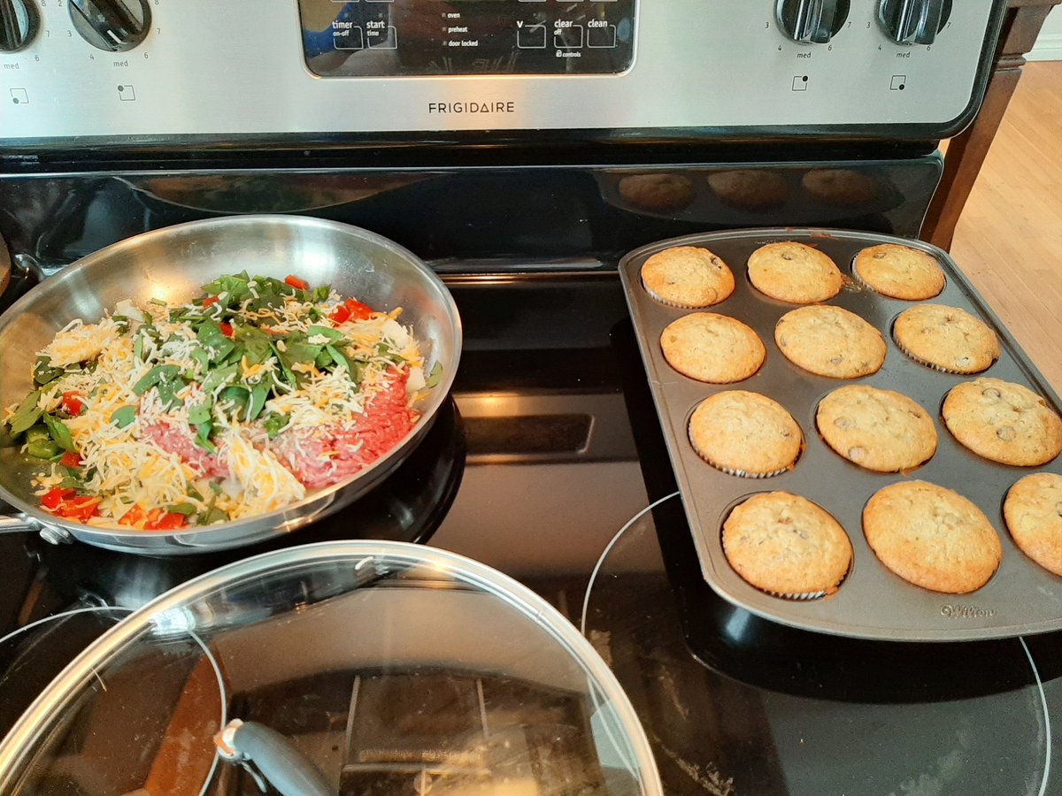 newbury_andrea's tweet photo. Added in some baking to the #isolationgrub today...Banana Chocolate Chip Muffins...my house might just smell the best in the history of houses today. #nlpoli #covid19nfld https://t.co/BgzHTFqRGd