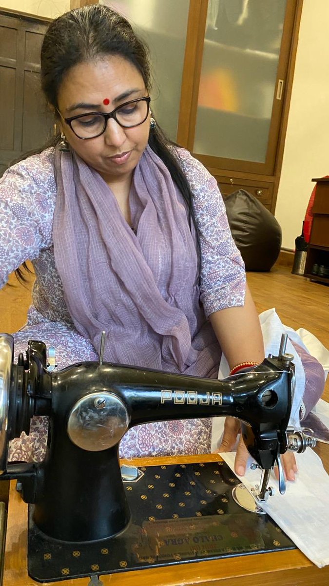 dpradhanbjp's tweet photo. We should all try and do our bit for society in these difficult times. Proud of my wife Mridula and daughter Naimisha who are  making safety masks for all of us at home, and also for others who need it. No better time to hone your skills and learn new ones. 
#Masks4All https://t.co/YtGNZvj7VS