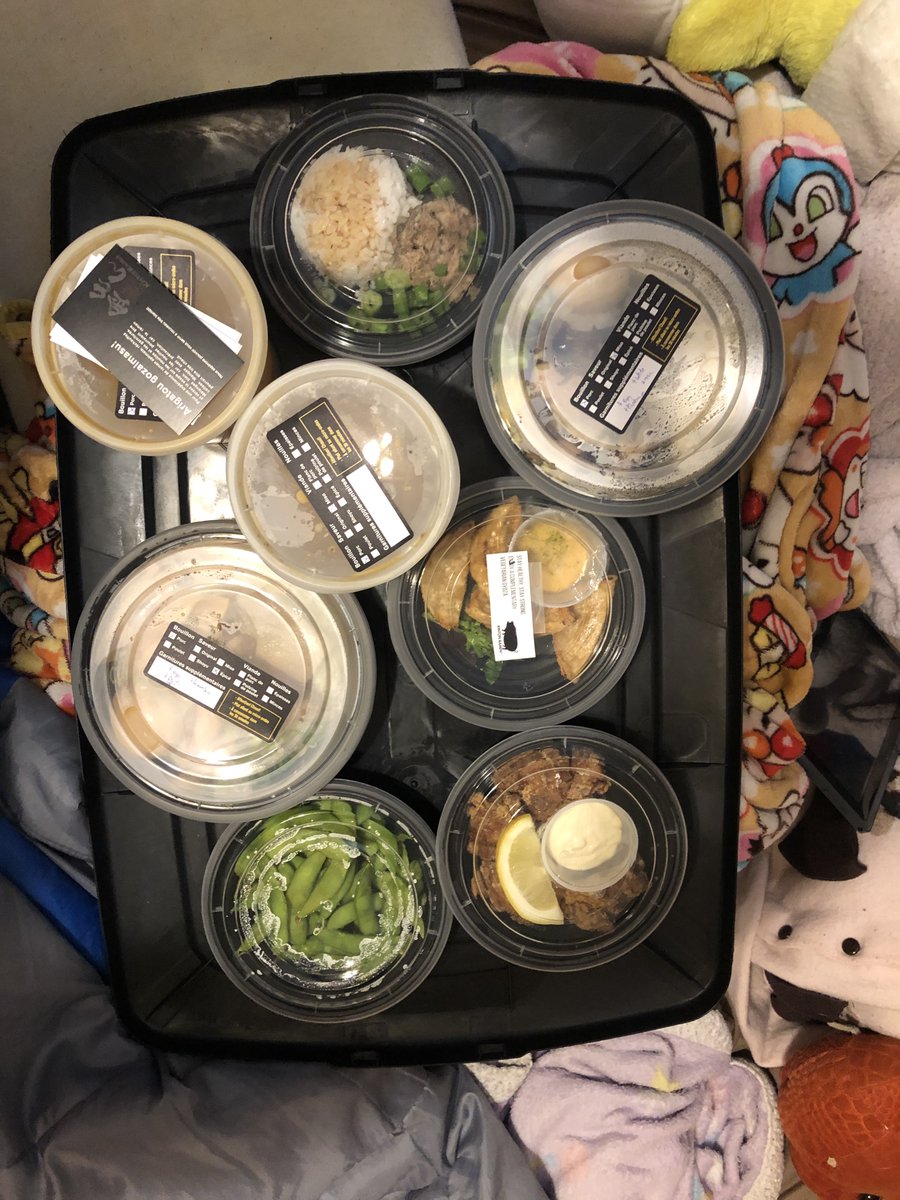 En fin de semaine, durant la super convention virtuelle de jeu de rôle <a href="/cyber_conv/">CyberConv</a> , pas le temps de nous faire à manger. Nous avons la chance d’avoir accès aux super ramens de <a href="/KintonRamen/">KINTON RAMEN</a> #ramen #lightspeedlocal #shoplocal #supportlocalrestaurants