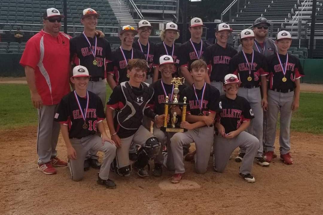 BaseballRiders's tweet photo. Year: 2019

Coaches: Perleberg/Hemeyer

Roster: T.Richards,  Z.Brown, K. Race, H.Sylte, J.Lacey, M. Powell, C. Swisher, M.Newlin, K. Lewis, G.Lynde, C.Arbach, C.Driskill, K.Johner Shubert, C.Reimer, I.Ciravolo, B.Richardson, B.Rivenes, G.Carroll

Record: 62-20, 3rd Place State https://t.co/mtYOhEueMJ