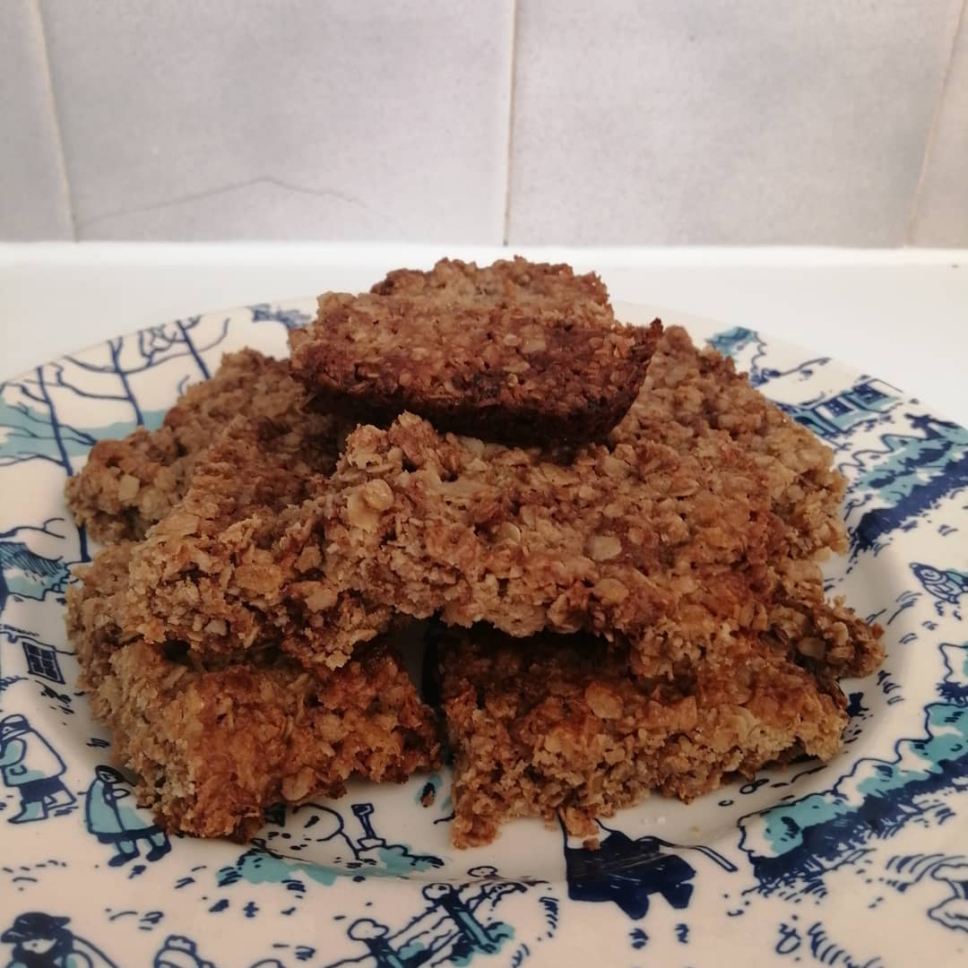 RebeccaRecipes1's tweet photo. New recipe posted on my website if you want to see how I made these delicious chocolate chip flapjacks 😋😋
Link in bio 👆 https://t.co/cYVnImat78