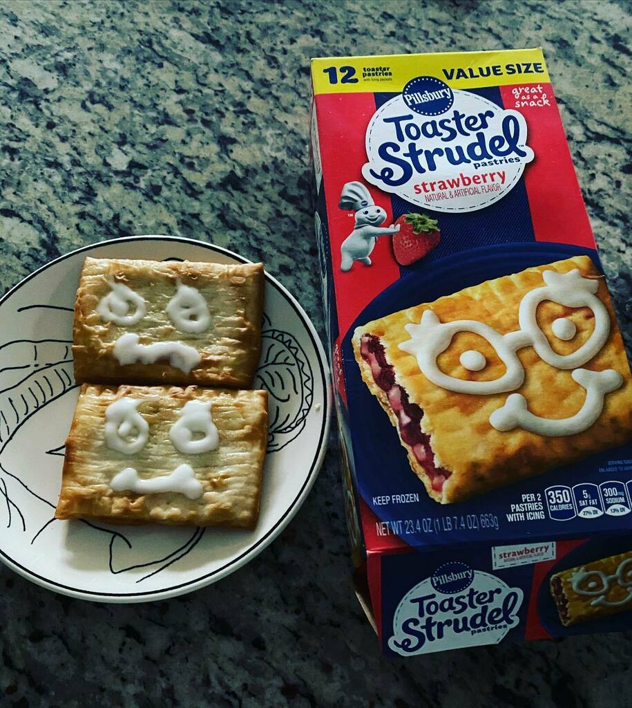 mikedmerrill's tweet image. Bringing back my childhood with the best invention of 1985, ladies and gentleman I give you the Pillsbury Toaster Strudel. Better yet strawberry. Now who didn’t like doing a little art with their breakfast? 
#toasterstrudel #pillsbury #blessed #fitfam #q… instagr.am/p/B-rmPaJnxSr/