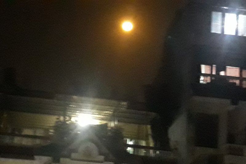 prabhatkirank's tweet photo. red moon special @ kathmandu https://t.co/ND27pnQen5 https://t.co/OC46uHYqEV
