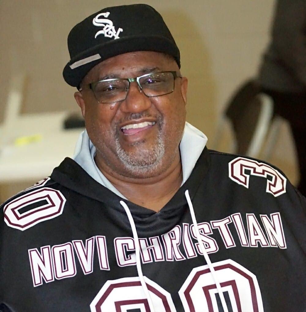 MattWindle1's tweet photo. Please keep Coach Rondardo Brown in your prayers! Currently fighting Covid-19 in ICU. 
Long time coach at Novi Christian, he helped out our program this year when his girls team didn’t get enough to form a team. All-American at Highland Park and West Virginia Alum..great person!! https://t.co/ZACdRgb12j