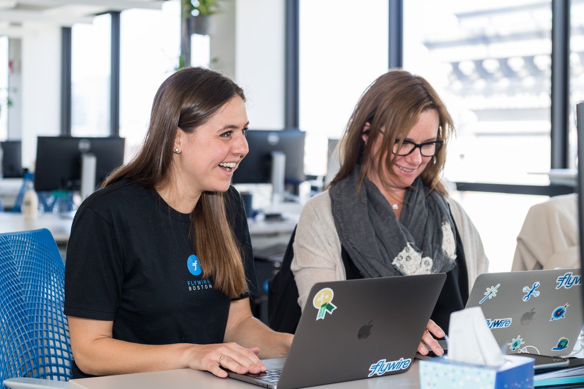 Flywire's tweet photo. Our #Boston office photo tour is now live on @VentureFizz! We are still actively looking for new FlyMates to join us so make sure to check out our BIZZpage for our current job openings! https://t.co/xUZKBWHfek #FlyMateRecruiting #insideflywire #officetour #werehiring https://t.co/0VJNpNk2gf