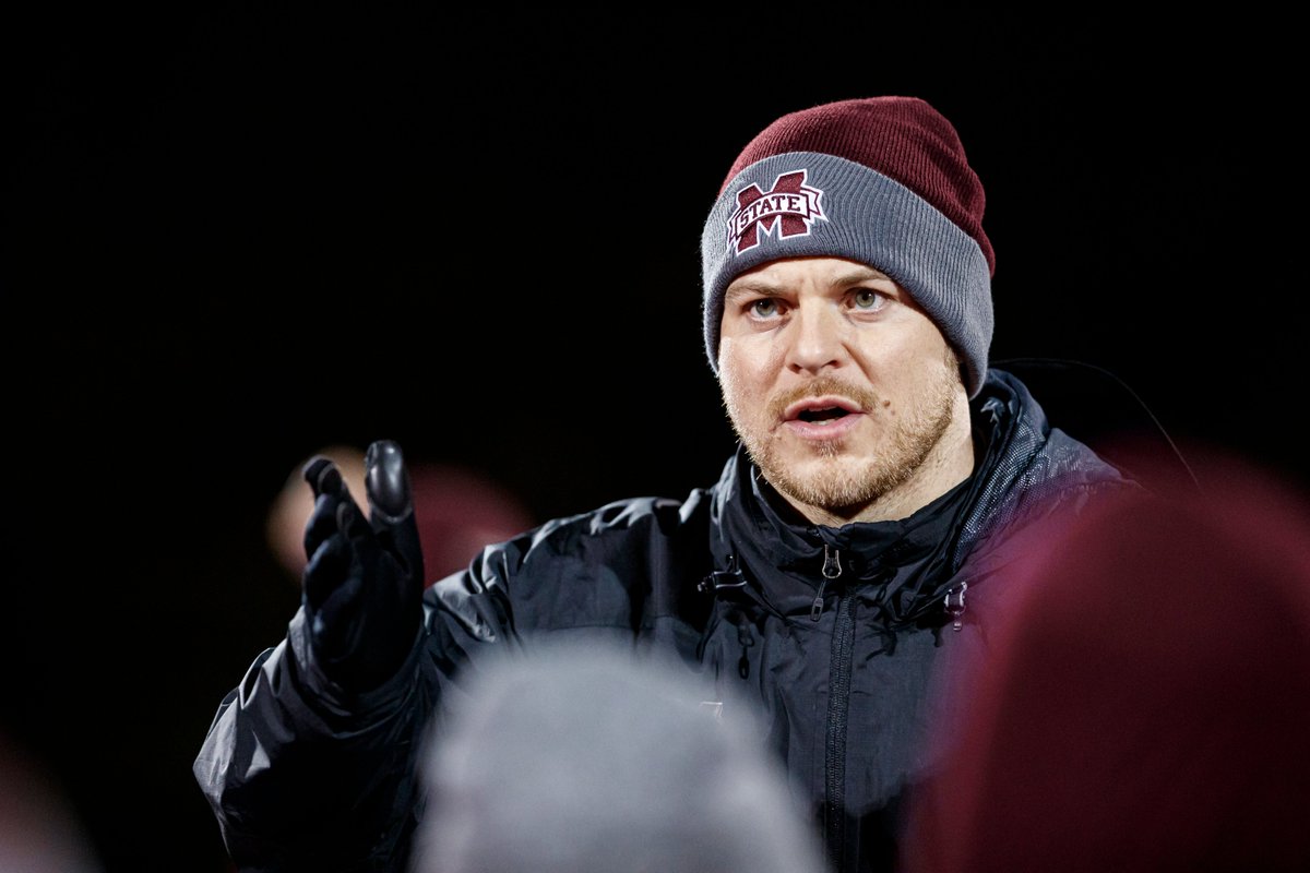 Happy Birthday to the 𝗚𝗢𝗔𝗧, Coach <a href="/TysonBrown_/">Tyson Brown</a>!

#HailState🐶