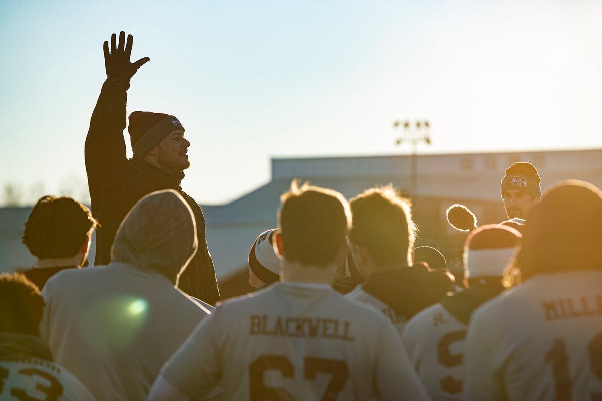 HailStateFB's tweet photo. Happy Birthday to the 𝗚𝗢𝗔𝗧, Coach @TysonBrown_!

#HailState🐶 https://t.co/b7Pyst9rNk