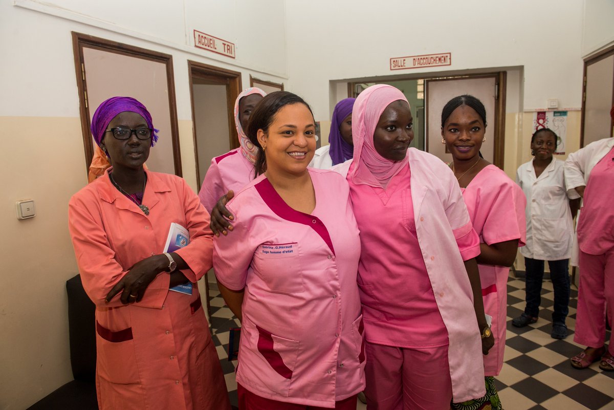 UNAIDS's tweet photo. Nurses have long played a crucial role in the AIDS response, providing care and fighting stigma and discrimination. They have helped save millions of lives and are essential to ending the epidemic. 

RT to show your support this #WorldHealthDay https://t.co/436DSVfre0