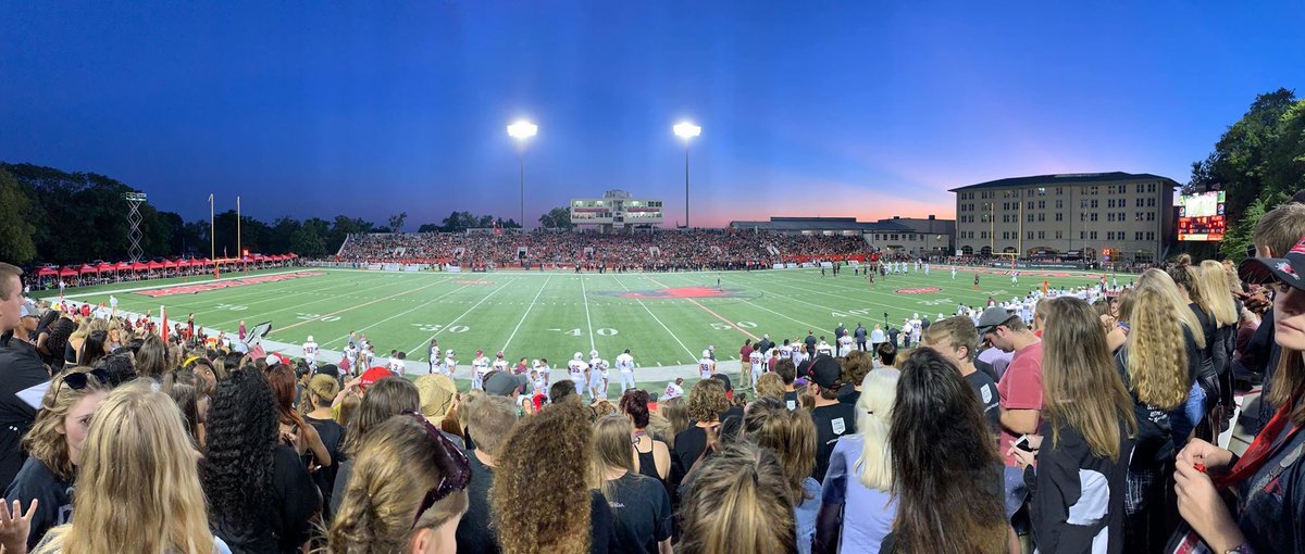RowdyCrowdSEMO's tweet photo. LOUD. PROUD. TOGETHER. We are looking for THE BEST to lead the Rowdy Crowd for 2020-21. If you think that can be you send us a message. We would love to talk! #LetsSoar https://t.co/FQ9x0UFvZH