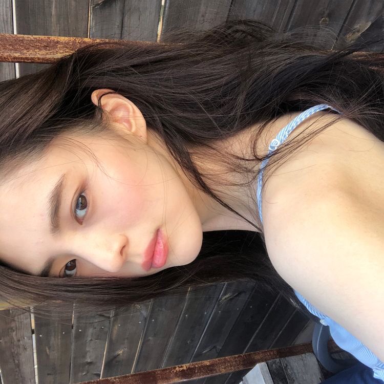sohyakitty's tweet photo. 나 소희 얼굴에 진심이다 https://t.co/vzfB3iyBV8